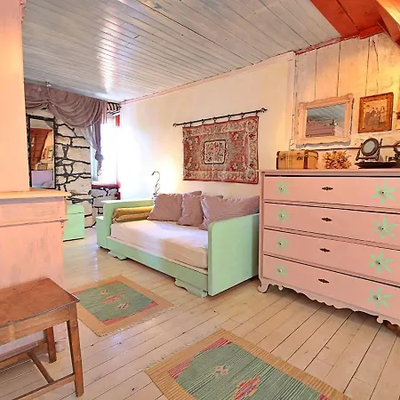 Tatil Evi Mirna By Interhome