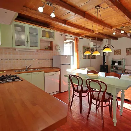 Mirna By Interhome * Ložišće